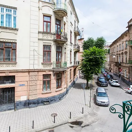 кониського 7 דירה *