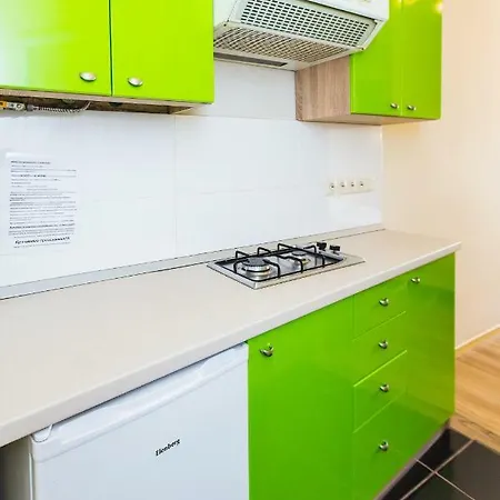 Апартаменти кониського 7 *