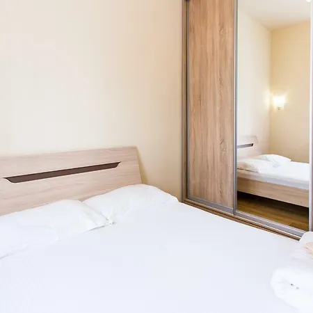 Apartment кониського 7 *