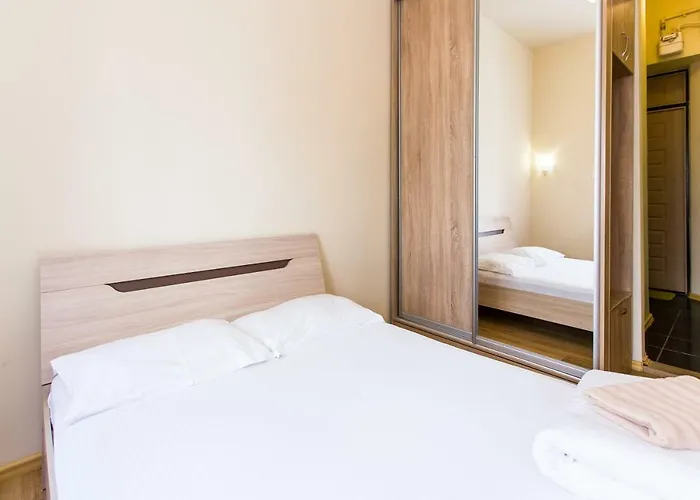 Apartamento кониського 7 *